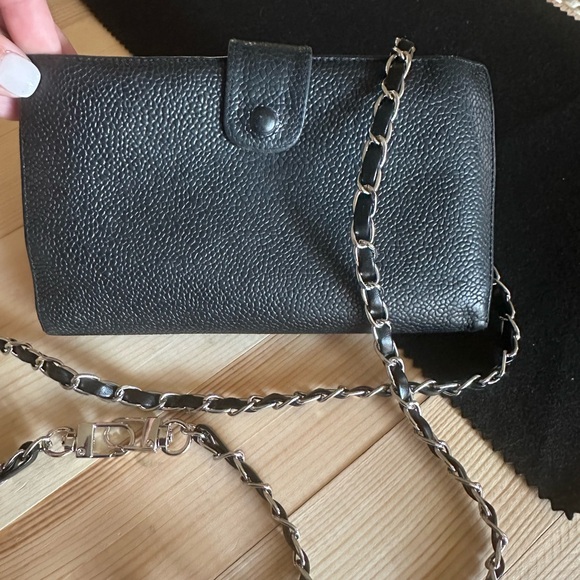 Chanel Caviar Kiss lock Wallet - Picture 5 of 9